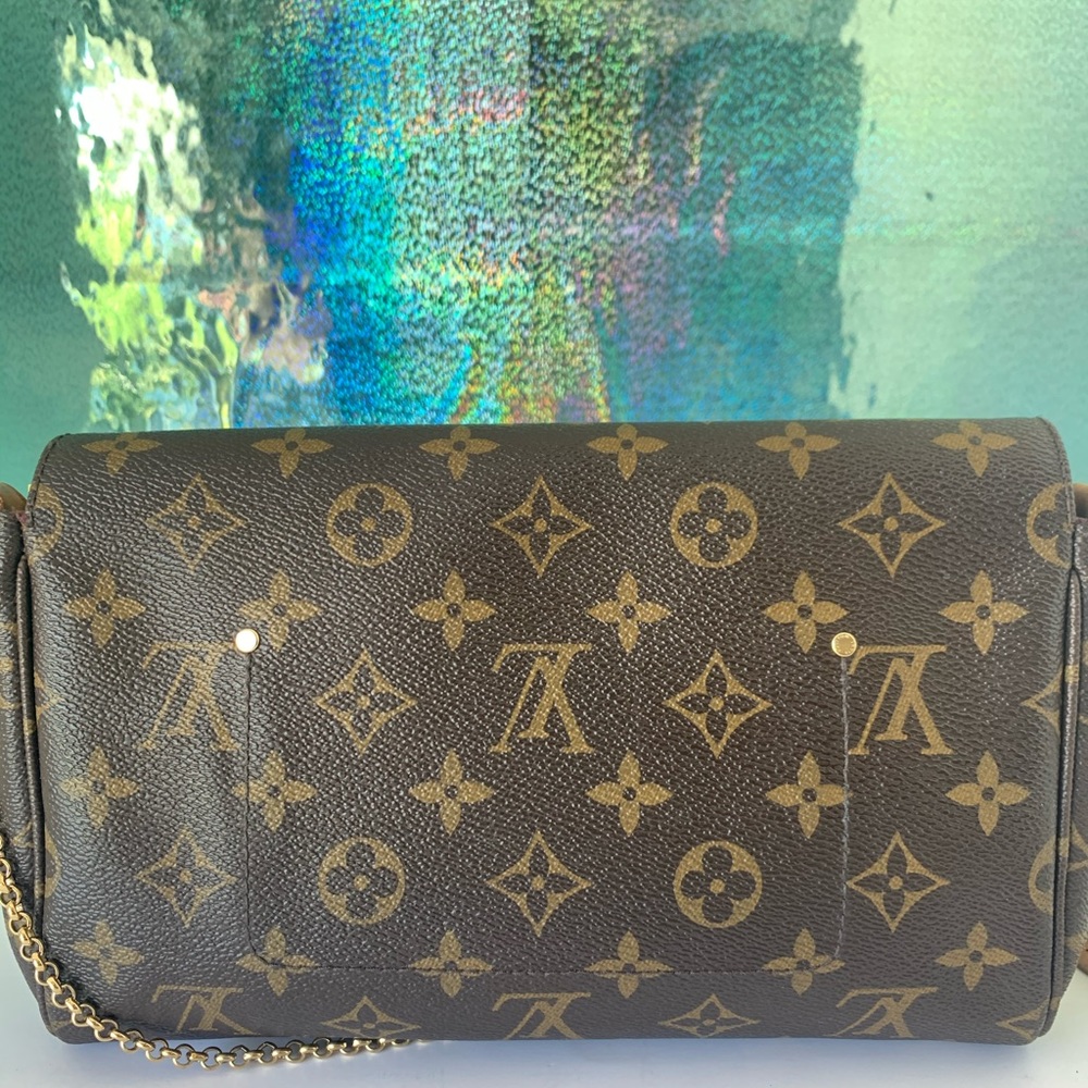 Louis Vuitton The Favorite MM - Monogram Crossbody with both straps - Picture 3 of 16